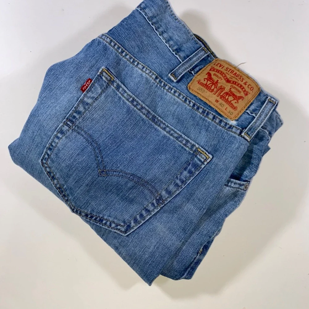 Levis 559 Relaxed Straight Jeans Mens 40x30 Medium Wash Blue WaterLess Denim